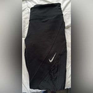 Medium women’s Nike leggings